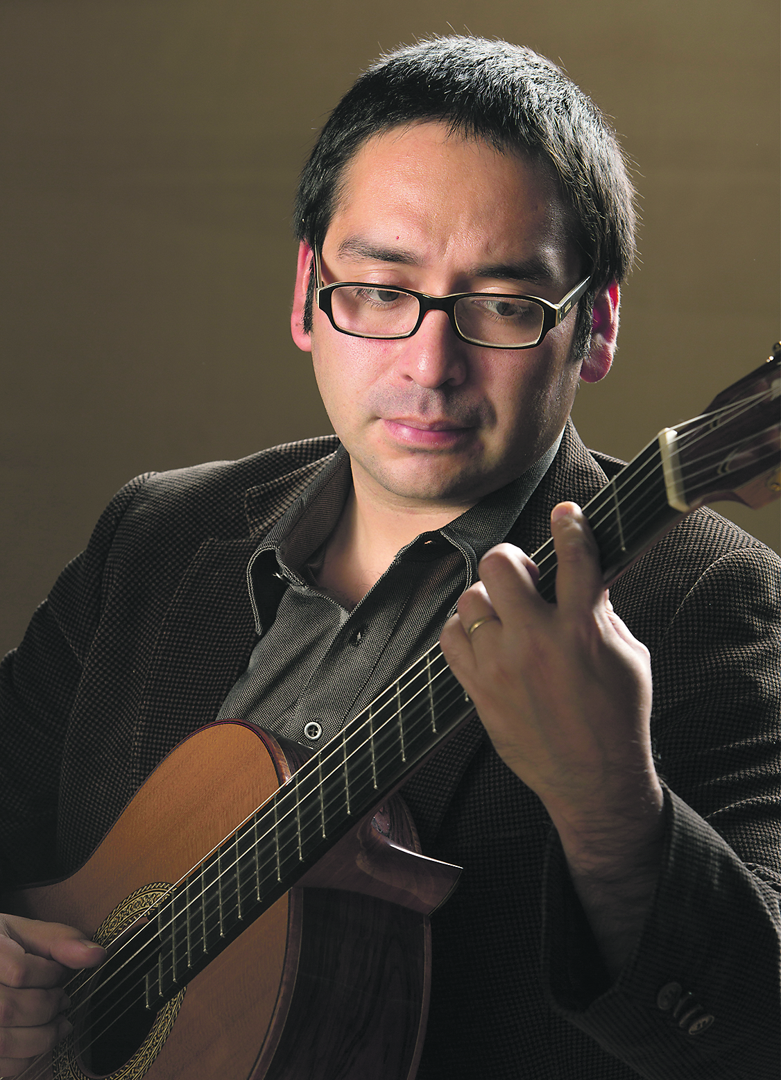 Renato Serrano on Chilen arvostetuimpia klassisia kitaristeja. (Kuva: Tampere Guitar Festival, pressikuvat - 22-Renato-Serrano