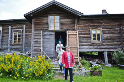 Kotiseutuillassa oli myös mahdollista matkata ajassa taaksepäin tutustumalla Heikkilän pirttiin. Kotimuseon vanhin osa on rakennettu vuonna 1796. 
