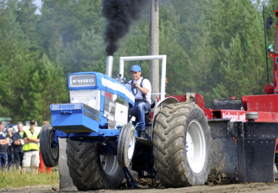 Ville Koivuniemi, tractor pulling, traktorit
