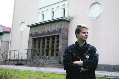 – Mielestäni uskonto pitäisi erottaa kokonaan politiikasta, Antti Väisänen toteaa. (Kuva: Julius Hästesko)