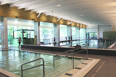 Uimahallin aktiivista käyttäjäkuntaa ovat koululaiset, jotka vilkastuttavat allasosaston arkea.