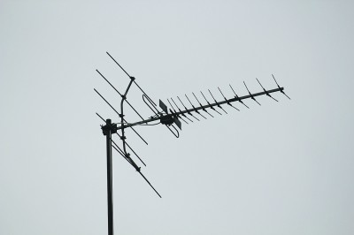 Monen taloyhtiön antennijärjestelmä vaatii päivitystä, kun television annettiverkon lähetystekniikka muuttuu.