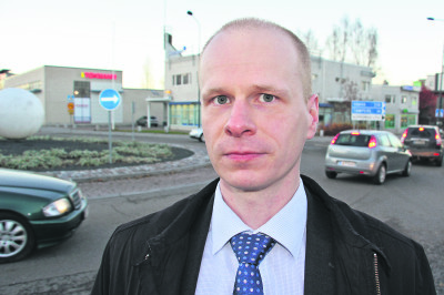 Kokkolan kaupungin teknisenä johtajana työskennellyt Pauli Piiparinen tutustuu projektipäällikön ominaisuudessa Ylöjärven kaupunkiin. Hän aloittaa ensimmäinen päivä tammikuuta elinvoimajohtajana.