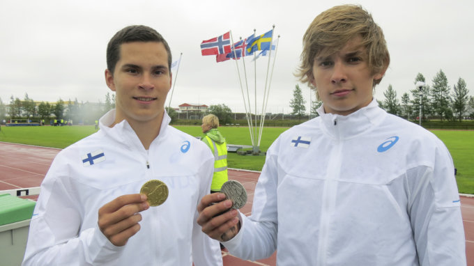 Tommi Holttinen, Urho Kujanpää, yleisurheilu, Tampereen Pyrintö, seiväshyppy