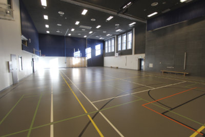 Siivikkalan koulun remontin yhteydessä laitettiin kuntoon myös koulun liikuntasali.