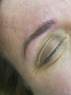 kauneussalonki Zarah, kulmakarvat, pigmentointi,microblading, (kuva: kauneussalonki Zarah)