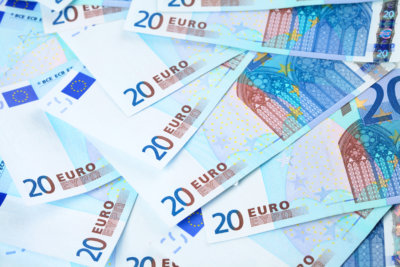 Few banknotes of 20 euro