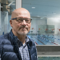 Luonto ja vesi innoittavat Heikki Jylhä-Vuoriota lasitaiteen tekemiseen