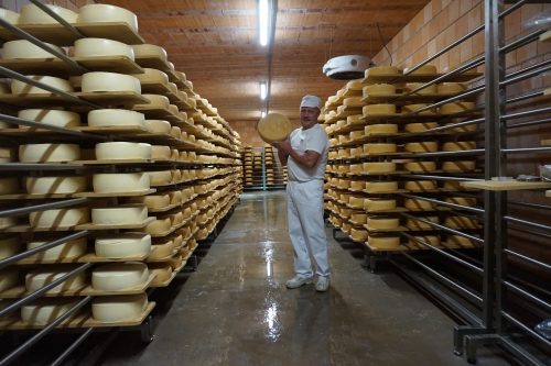 2021 Peterin juustot iso sali DSC07753