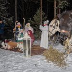 Ylöjärven seurakunnan järjestämä joulukuvaelmakiertue toi joulukertomuksen ja joulun odotuksen tunnelmaa alakouluille – Mukana myös Immy-aasi