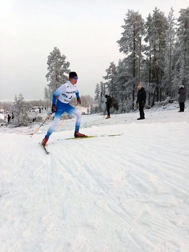 Elsa Torvinen pääsi kovassa seurassa huippuvauhtiin Taivalkosken kympillä -  Ylöjärven Uutiset