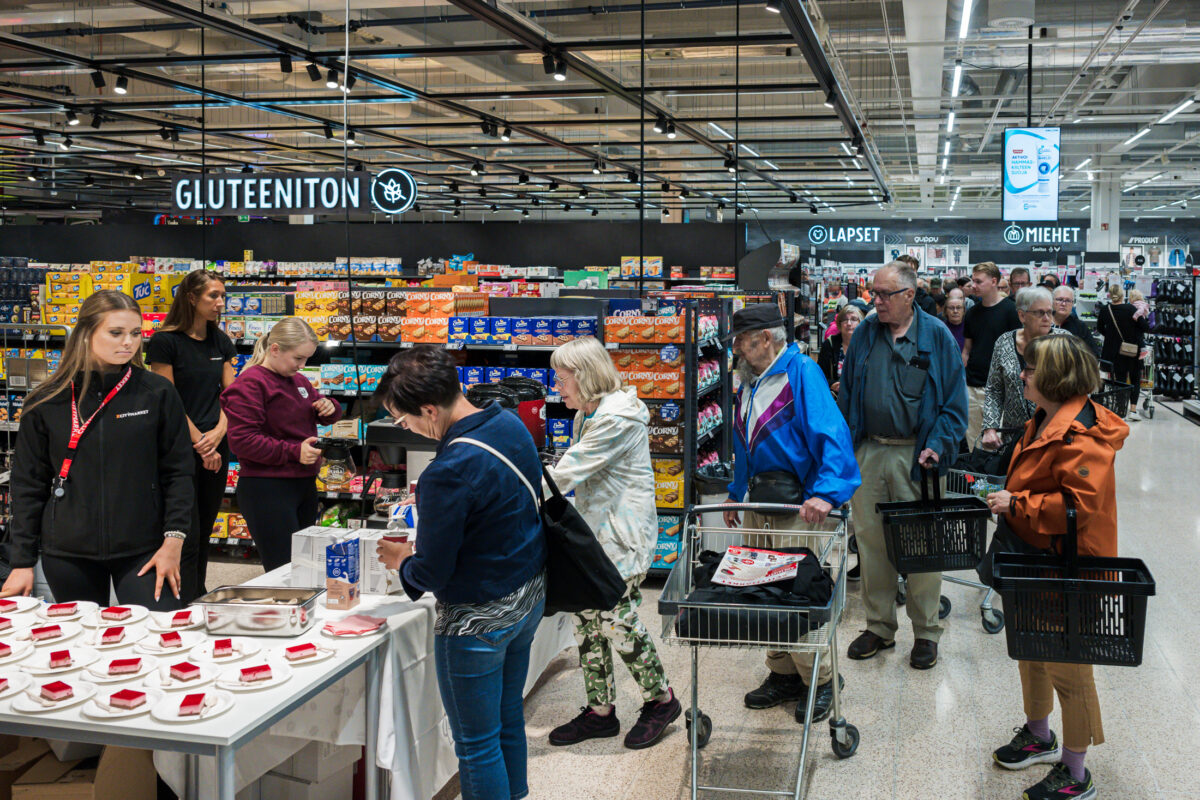 Uudistetun K-Citymarketin avajaishumu sai sadat ylöjärveläiset liikkeelle – Katso kuvagalleria avajaistunnelmista